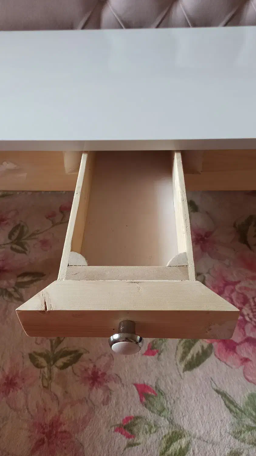 میزمناسب نوشتن، مطالعه و گذاشتن لب تاب، خونگی ساز|میز تحریر و کامپیوتر|خمینی‌شهر, |دیوار