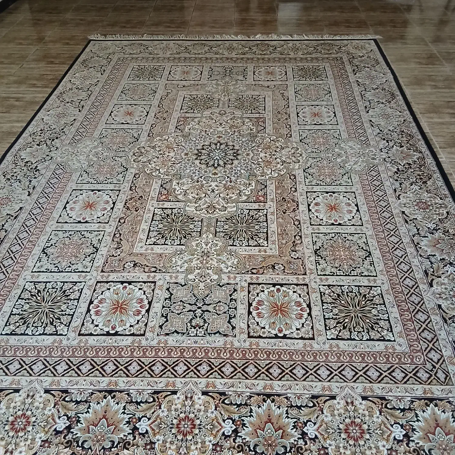 فرش ۹ متری|فرش|کرج, کوی زنبق|دیوار