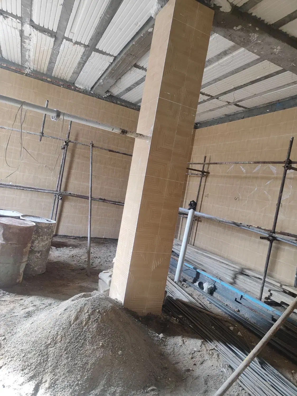 کاشی و سرامیک و نما|خدمات پیشه و مهارت|زاهدان, |دیوار