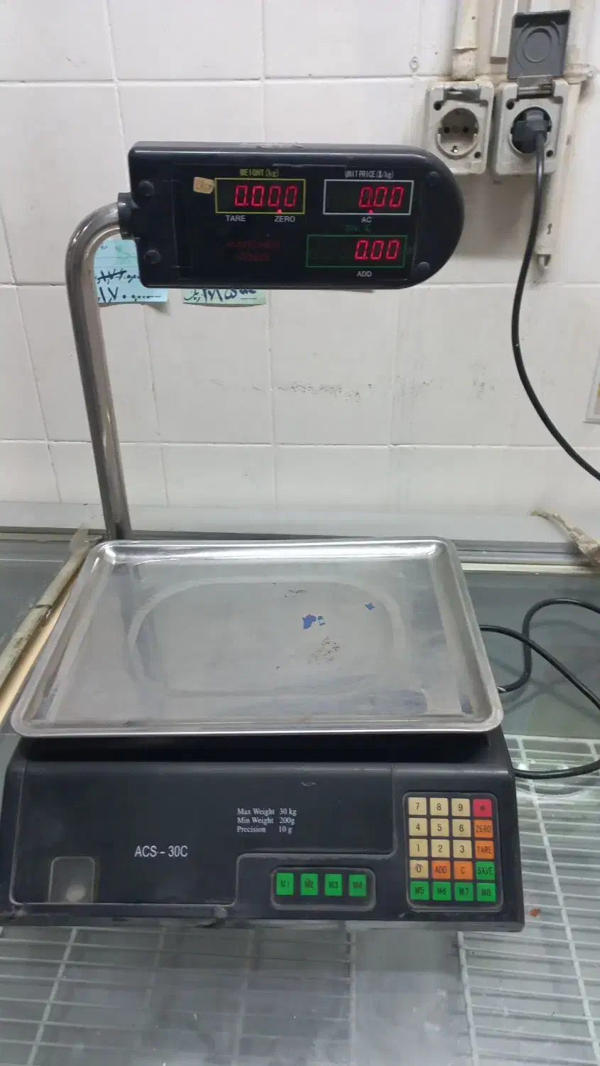 ترازوی مغازه ۳۵ کیلویی سالم سالم|فروشگاه و مغازه|چهاردانگه (تهران), |دیوار