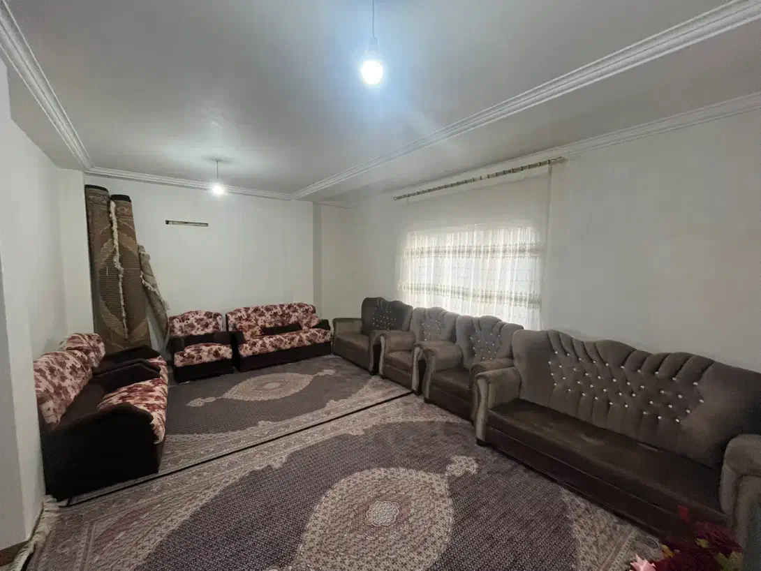 ۲دست مبل تازه و نو نو|مبلمان خانگی و میز عسلی|تالش, هشتپر|دیوار