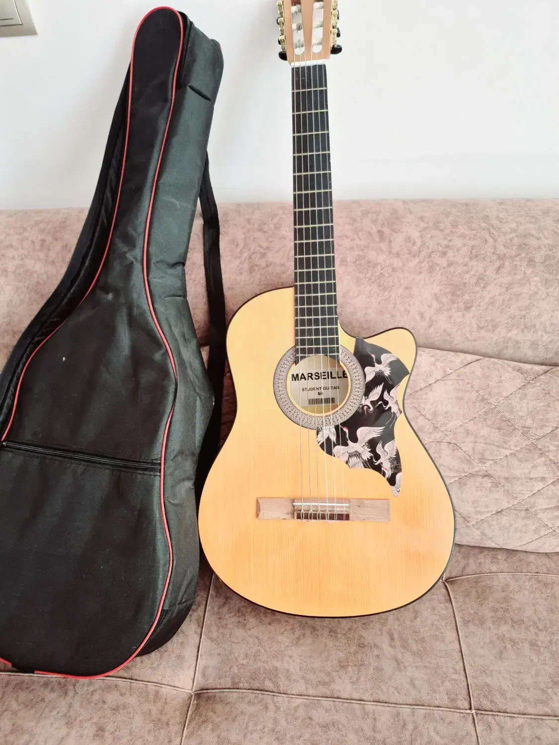 گیتار MARSEALLE|گیتار، بیس، امپلیفایر|بافق, |دیوار