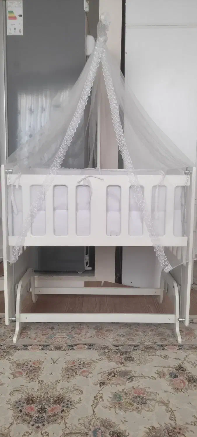 گهواره چوبی|تخت و صندلی بچه|رباط‌کریم, الارد|دیوار