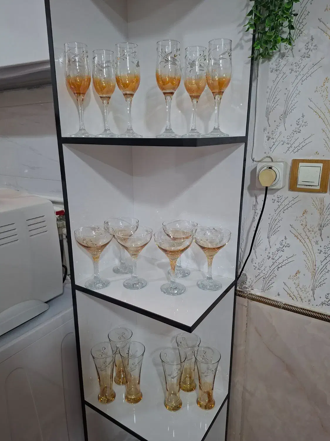 آبمیوه گیر و ...|آبمیوه‌گیر و آب‌مرکبات‌گیر|بروجرد, |دیوار