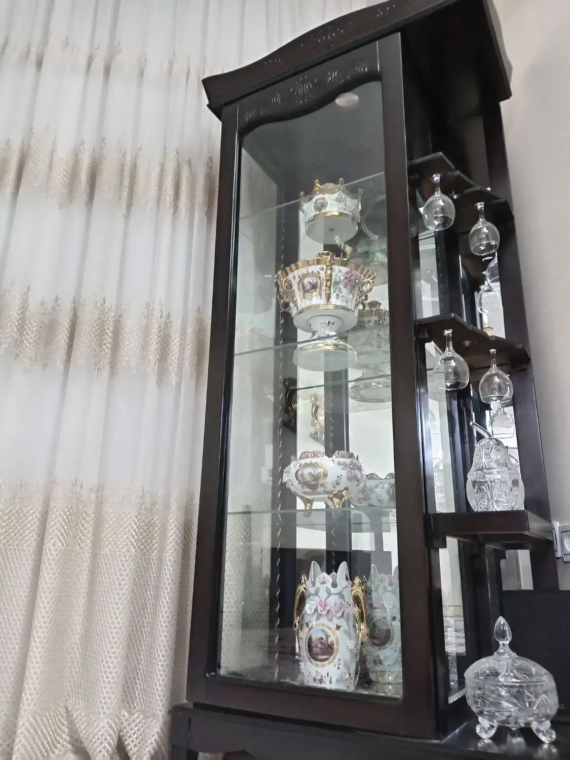 ویترین چوبی ایستاده|بوفه، ویترین، کنسول|اسلامشهر, شهرک سعیدیه|دیوار