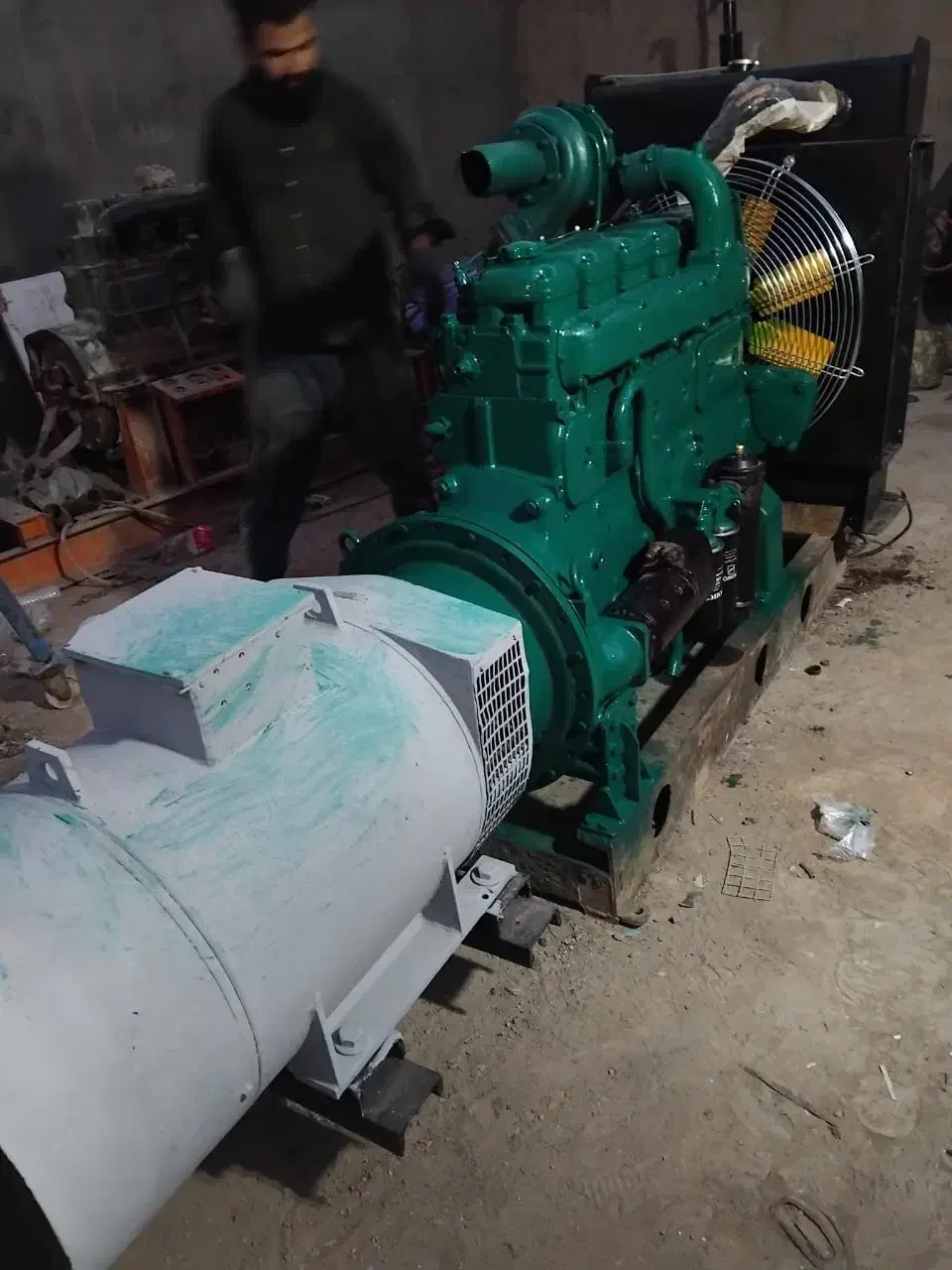 تعمیر و فروش انواع موتور برق و ژنراتور سبک وسنگین|خدمات پیشه و مهارت|قم, زند آباد|دیوار