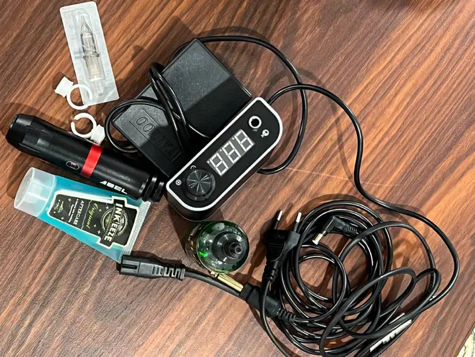 دستگاه تتو|آرایشگاه و سالن‌های زیبایی|آستارا, |دیوار