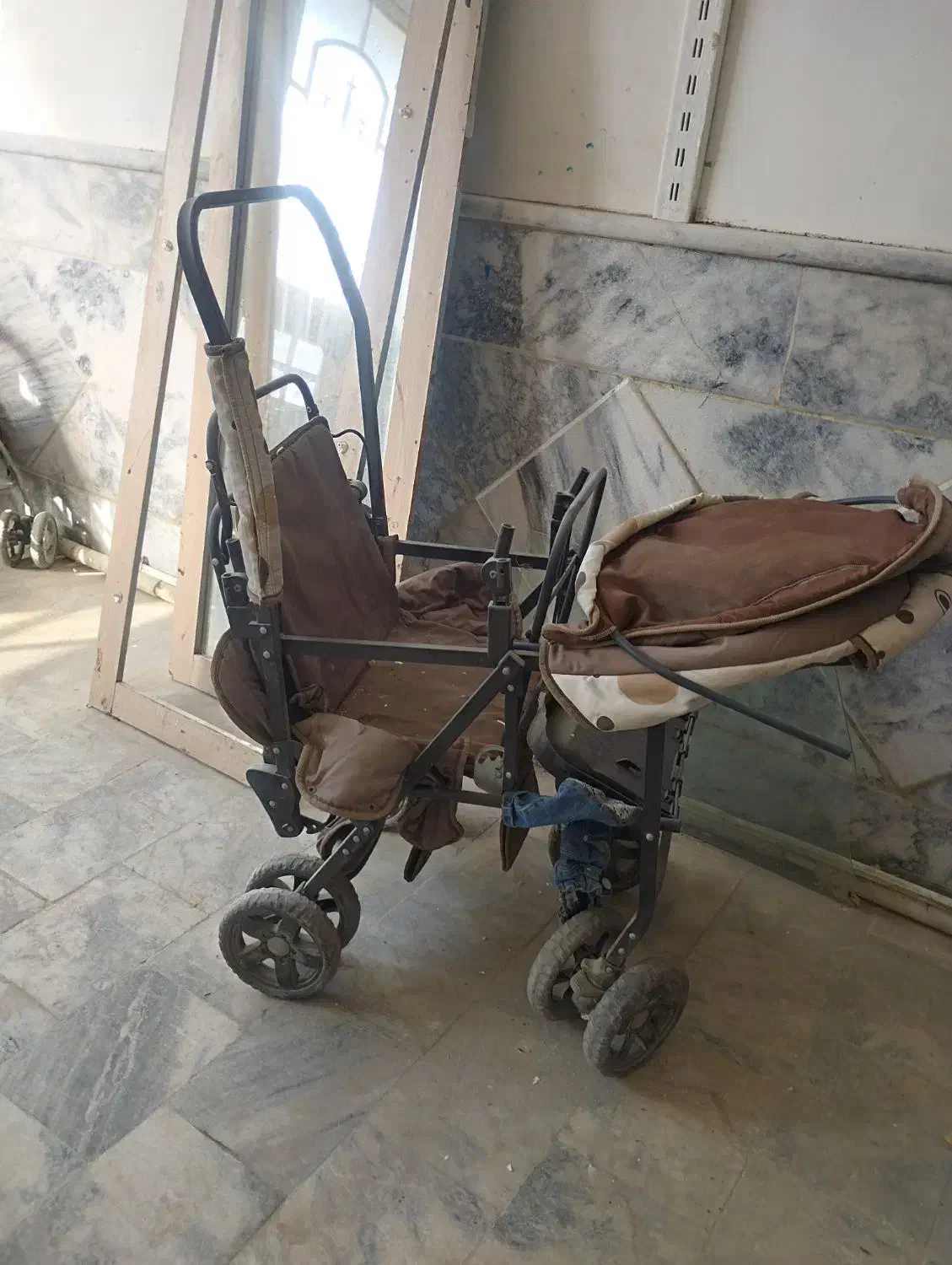 کالسکه دوقلو سالم تمیز|کالسکه و لوازم جانبی|چناران, |دیوار