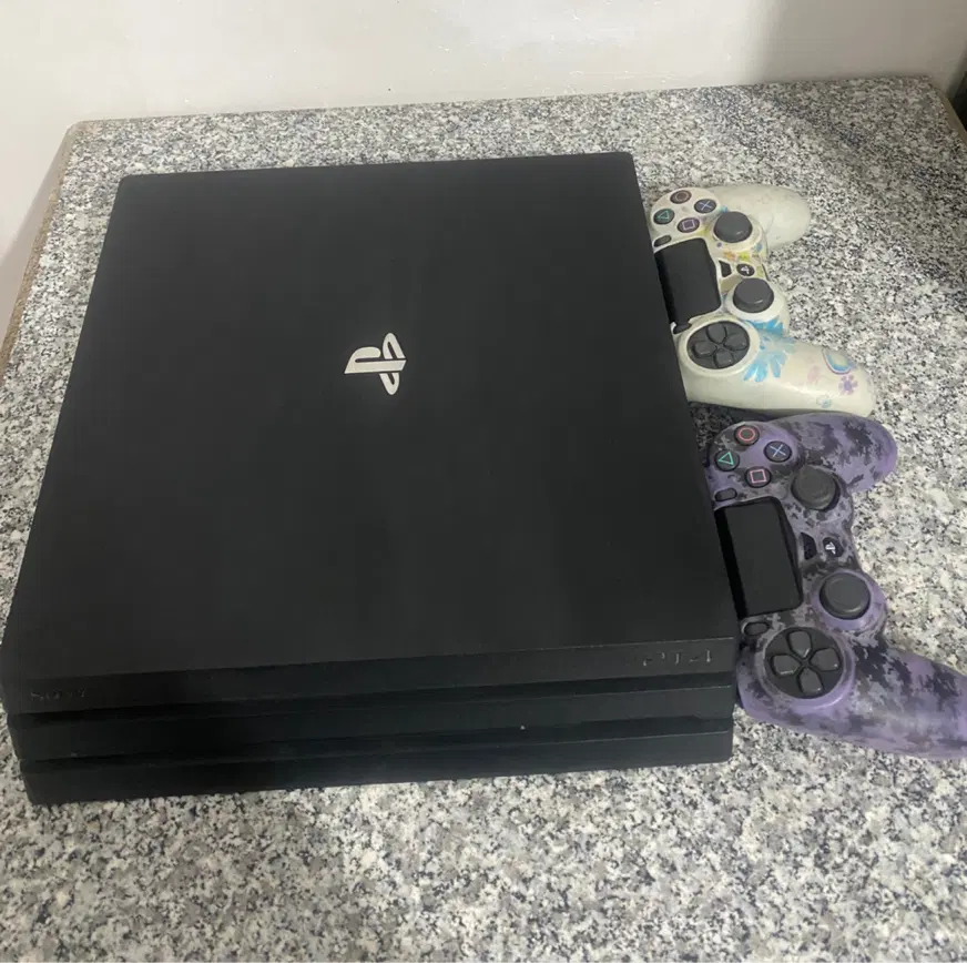 Ps4 pro|کنسول، بازی ویدئویی و آنلاین|زرند, |دیوار