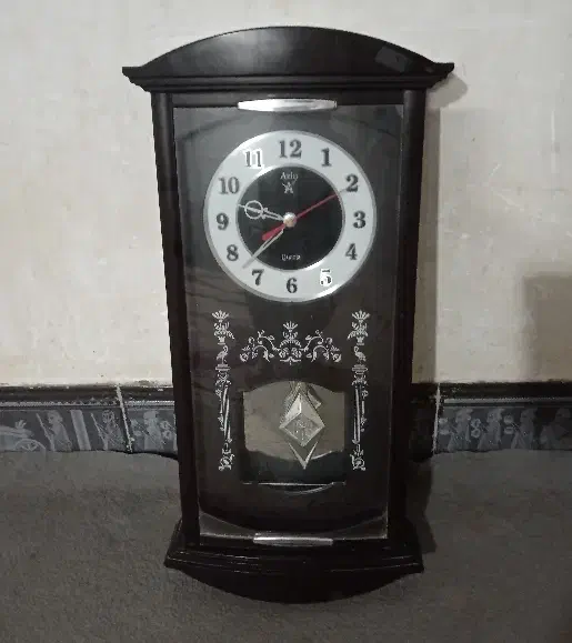 ساعت دیواری نو سالم|ساعت دیواری و تزئینی|سبزوار, گلشن|دیوار