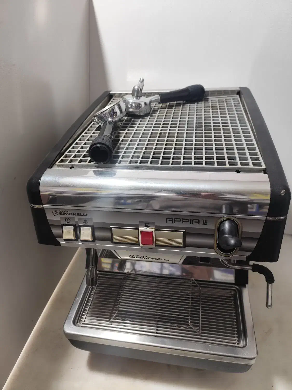 دستگاه  قهوه ساز سیمونلی آپیا تک گروپ|سماور، چای‌ساز، قهوه‌ساز|بروجن, |دیوار