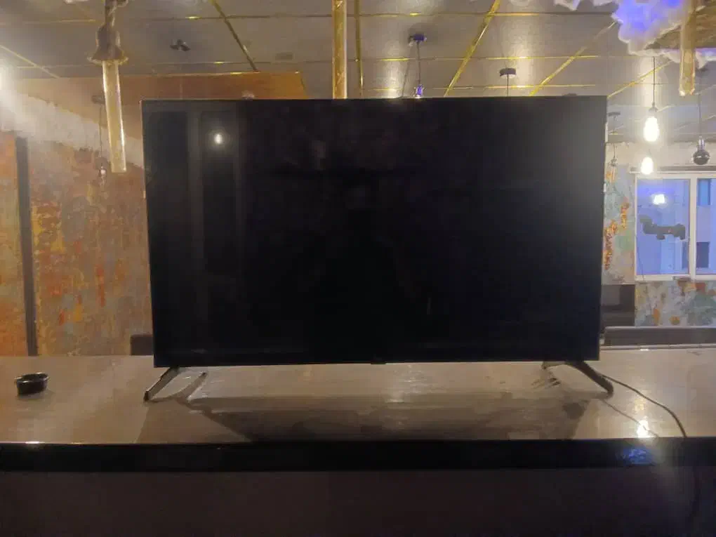 تلویزیون Gplus ۴۳ اینچ|تلویزیون و پروژکتور|پرند, فاز ۲|دیوار