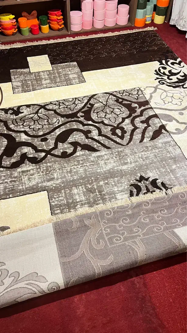 فرش نو|فرش|رشت, سعدی (تختی)|دیوار