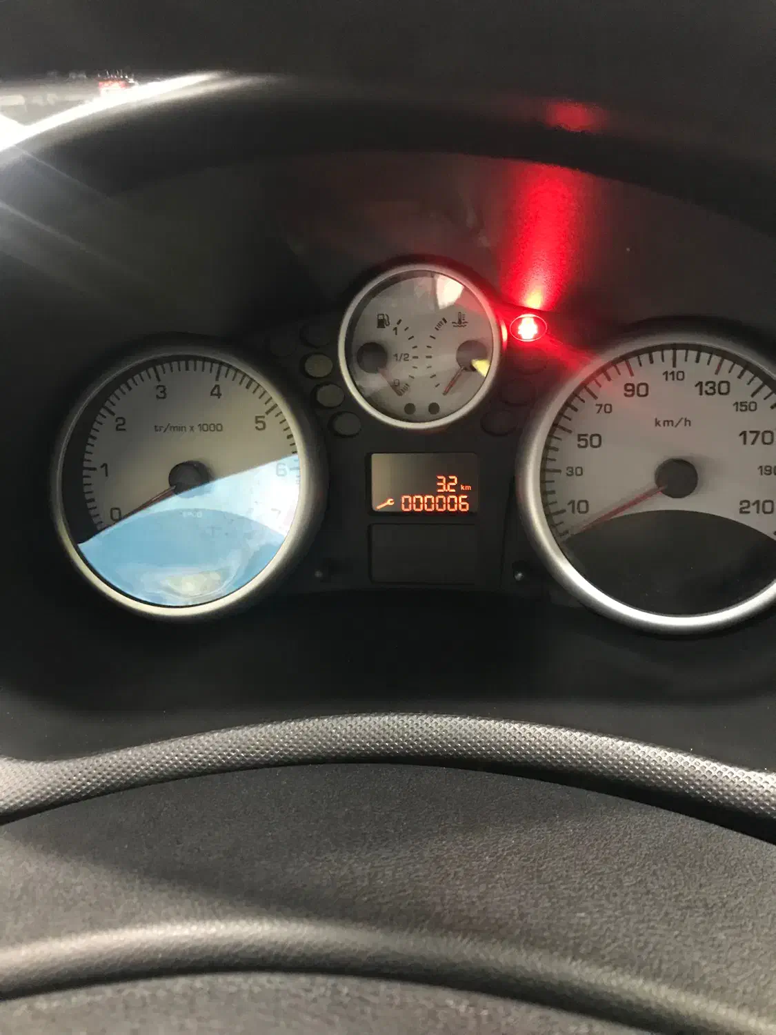 207 tu3|خودرو سواری و وانت|تربتحیدریه, کاشانی|دیوار