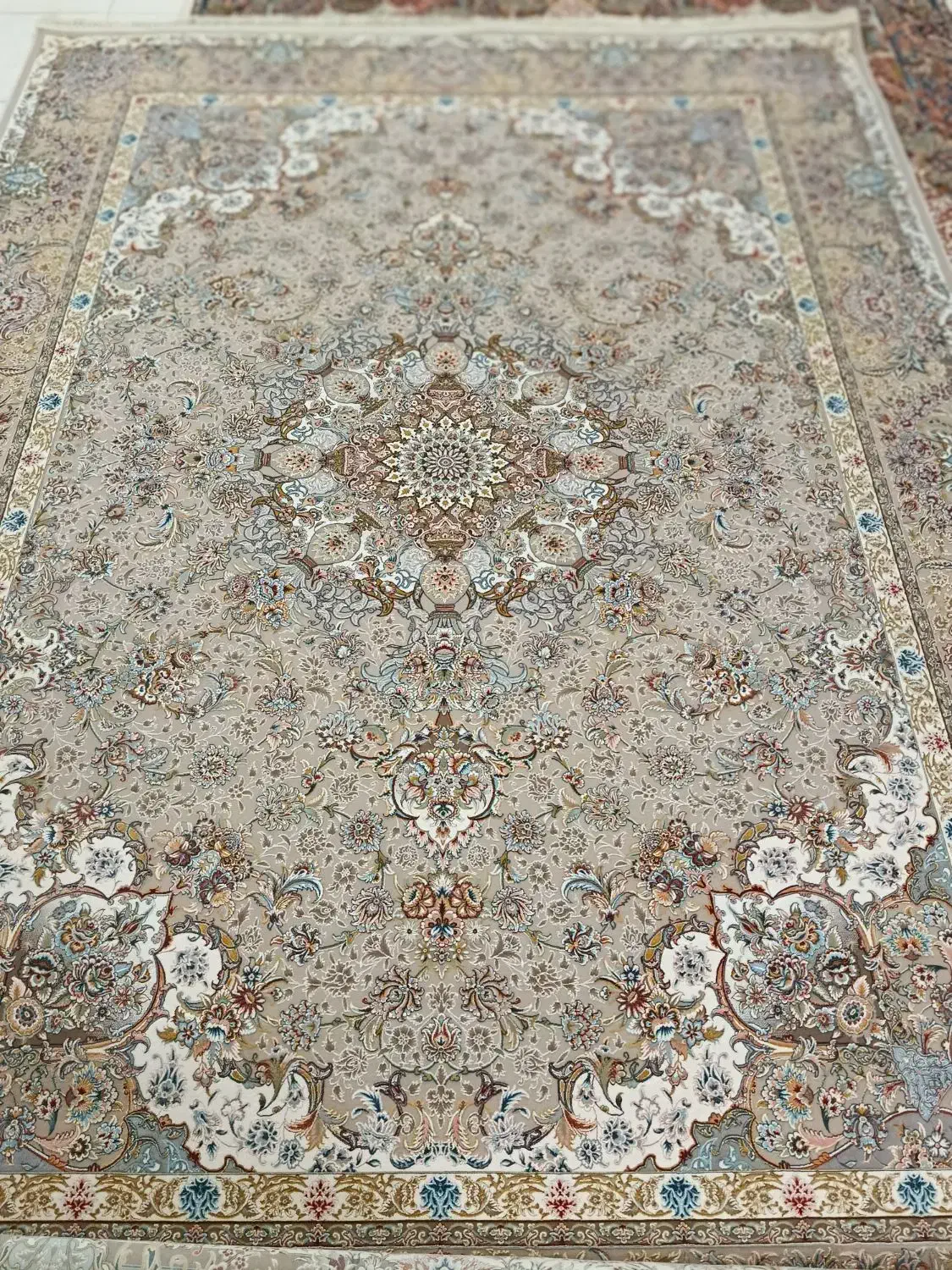 فرش|فرش|اصفهان, دستگرده|دیوار