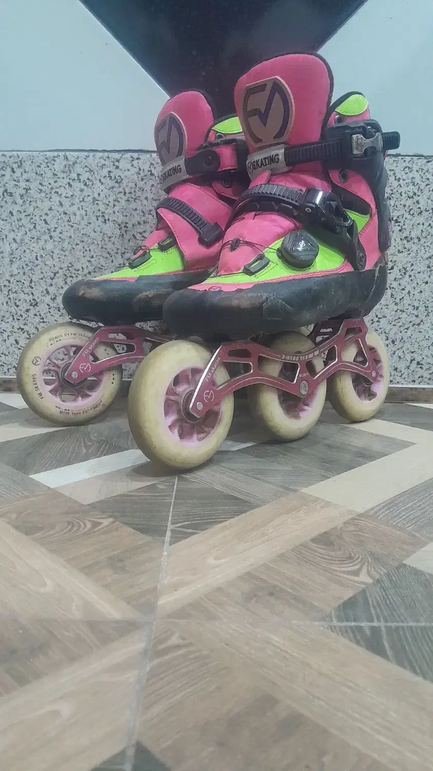 کفش اسکیت|دوچرخه، اسکیت، اسکوتر|زرند, |دیوار