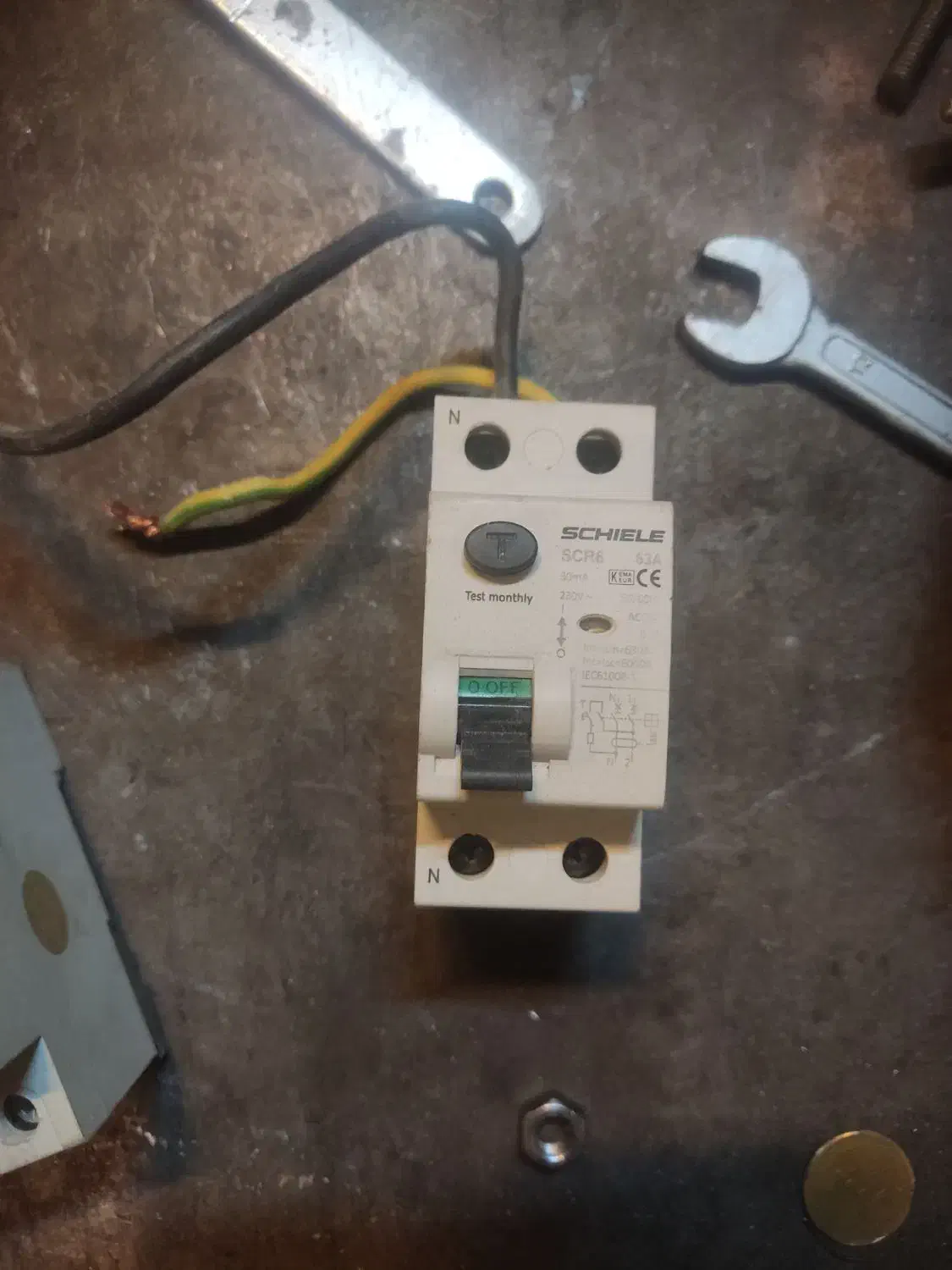 کلید محافظ جان|مصالح و تجهیزات ساختمان|اصفهان, باب الدشت|دیوار