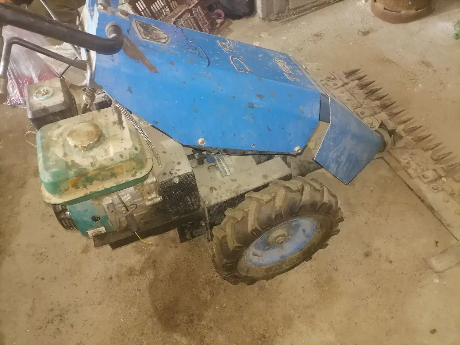 علف زن|ماشین‌آلات صنعتی|سیلوانه, |دیوار