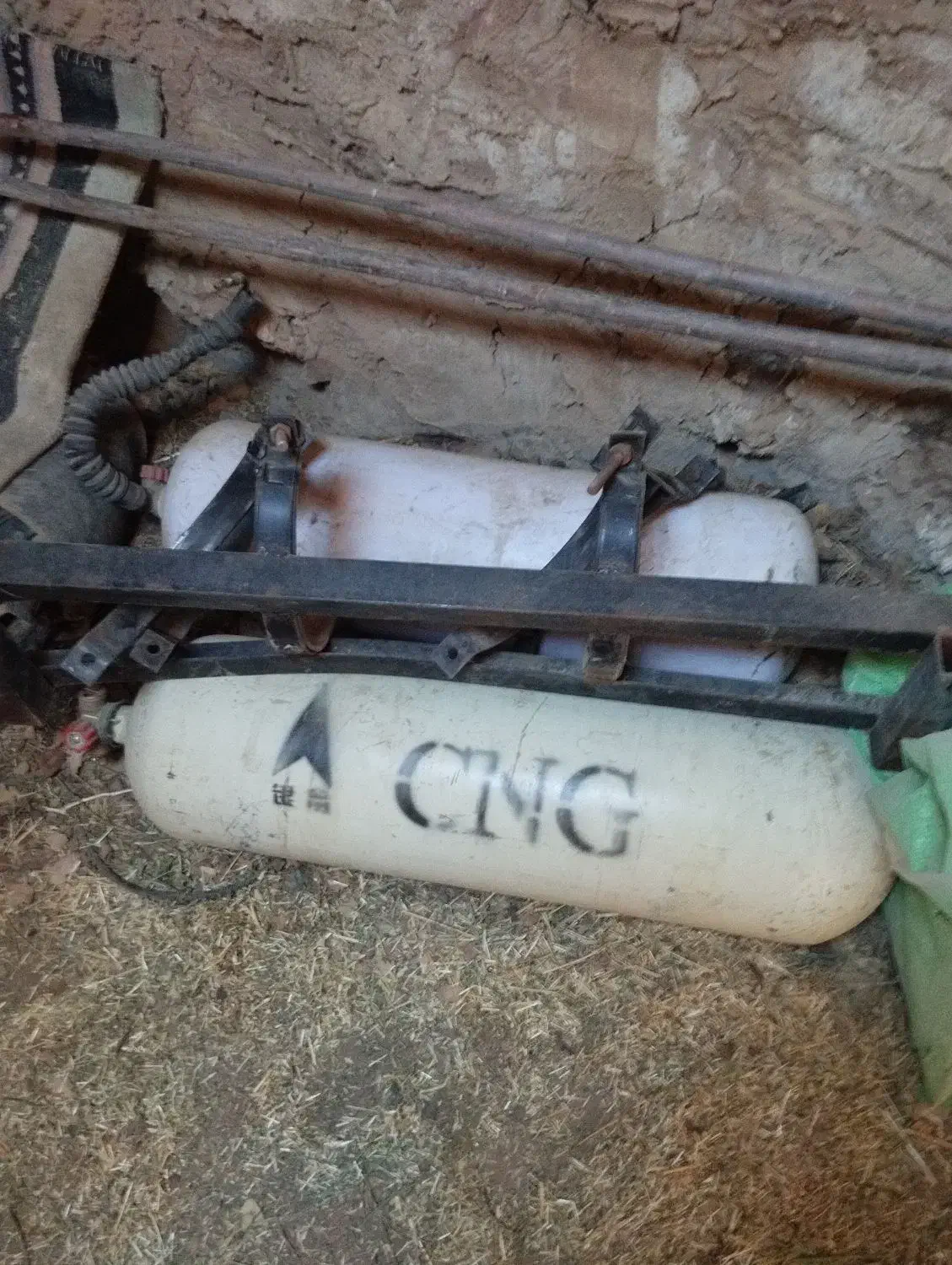 دوعدد کبسول سی ان جی با پایه.|قطعات یدکی و لوازم جانبی|فردوس (خراسان), |دیوار