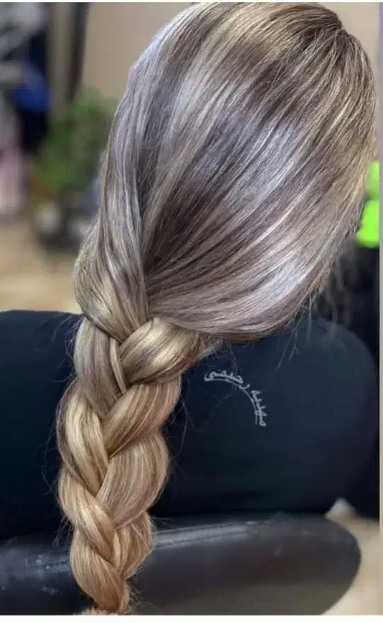 سالن زیبایی مهدیه|خدمات آرایشگری و زیبایی|بروجرد, |دیوار