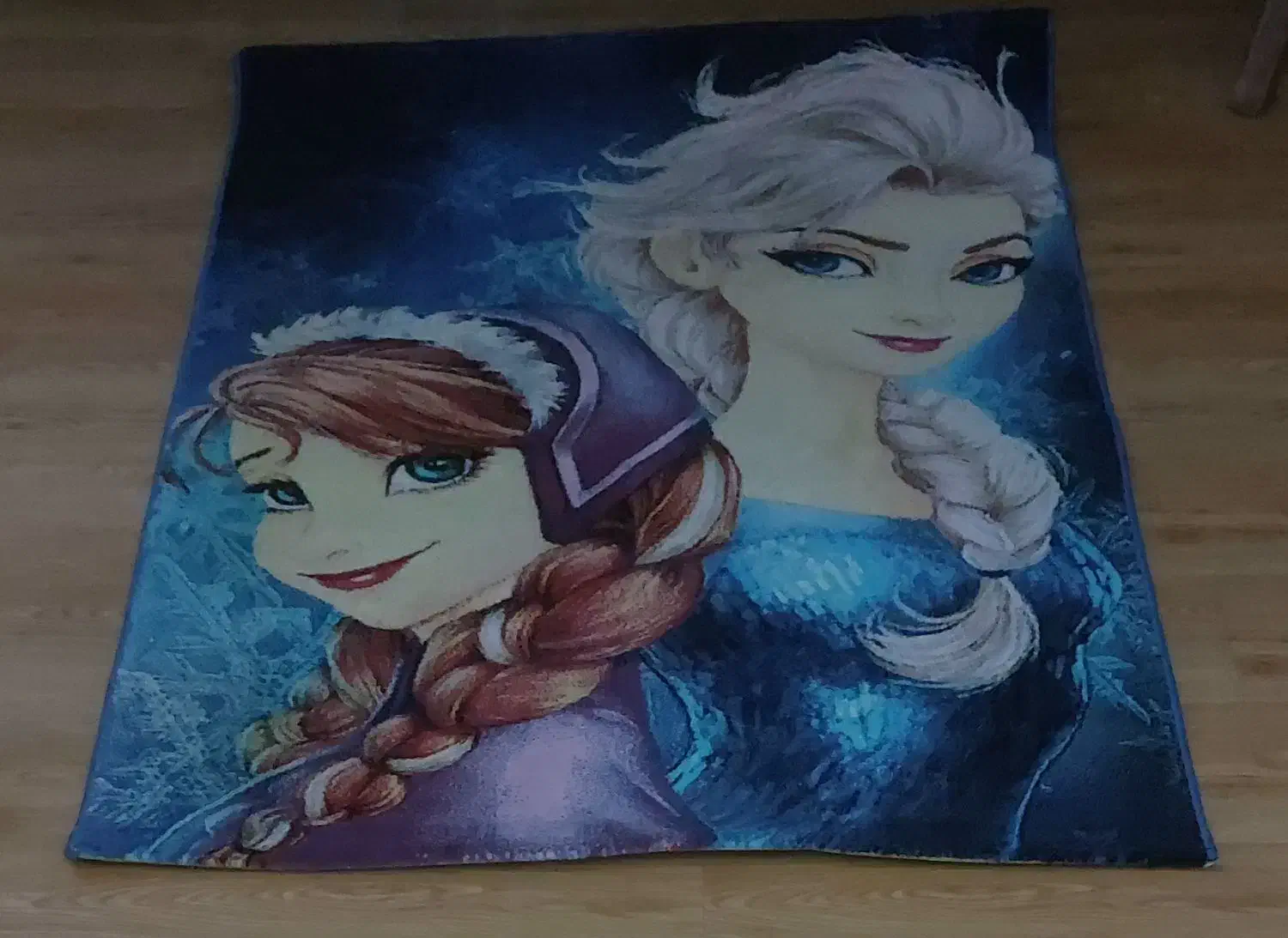 فرش ۱ در ۱/۵ السا وآنا کاملا سالم کم استفاده شده|فرش|رشت, کوی مهر|دیوار