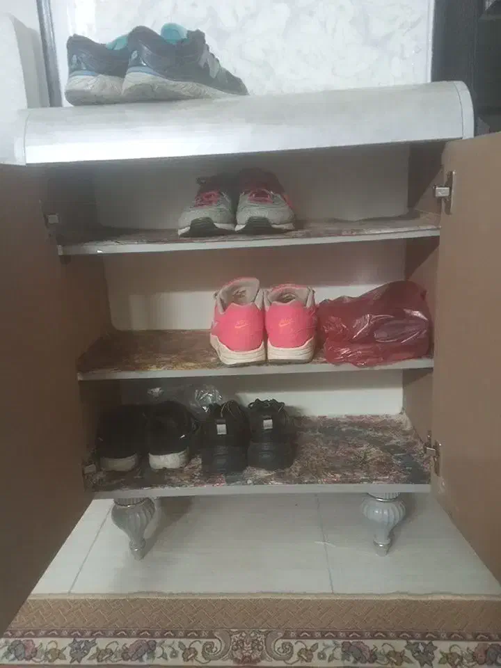 جاکفشی|جاکفشی، کمد، دراور|قرچک, شهرک الحدید|دیوار