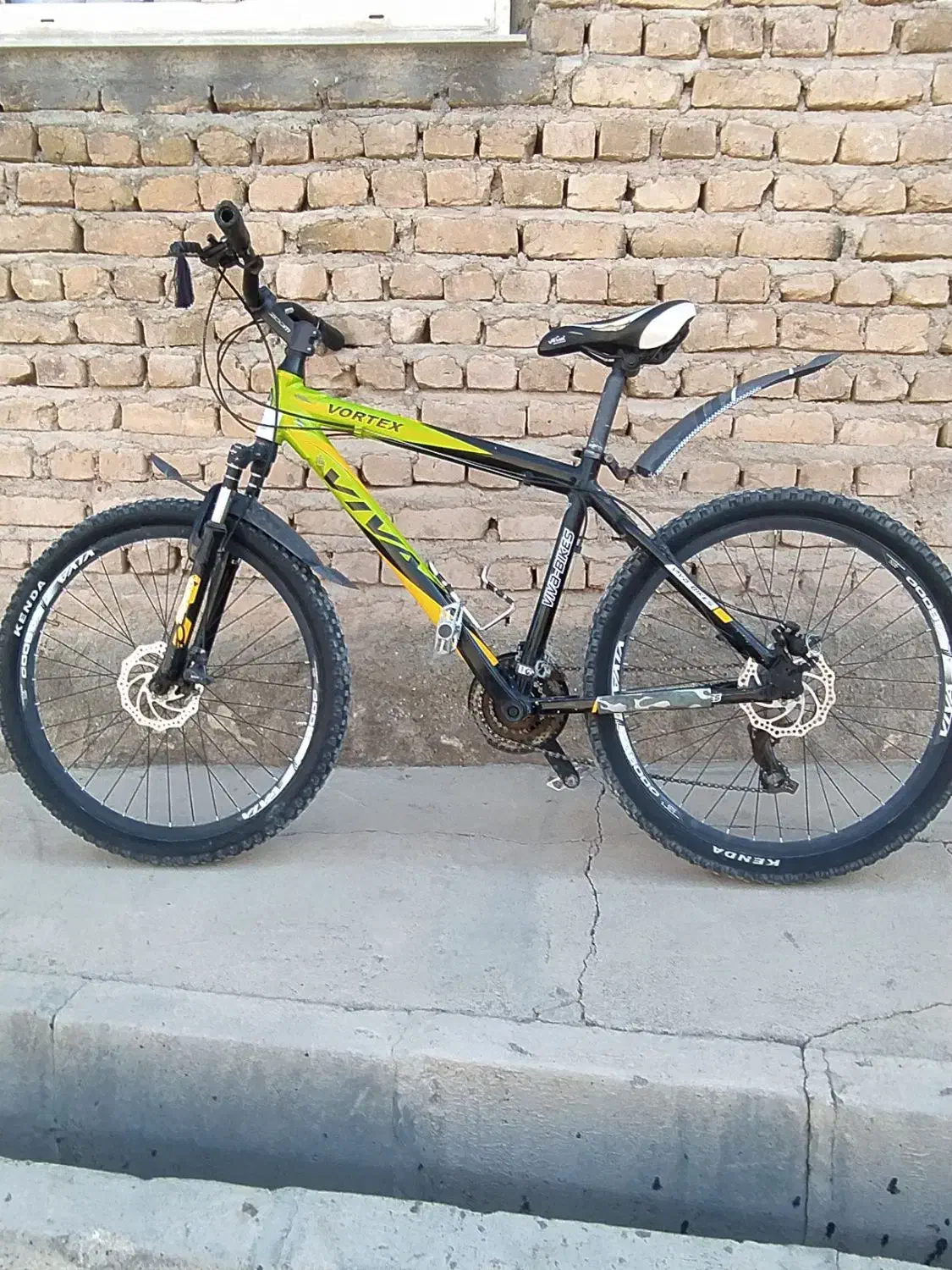 دوچرخه|دوچرخه، اسکیت، اسکوتر|قیدار, |دیوار