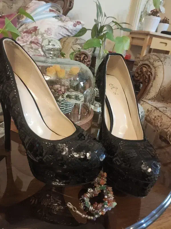 کفشهای فوق مجلسی|کیف، کفش، کمربند|تهران, چوب تراش|دیوار