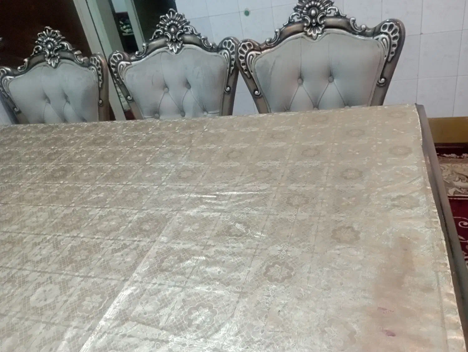 میز ناهار خوری باشش عدد صندلی سلطنتی|میز و صندلی غذاخوری|مرودشت, بیست متری بیمارستان|دیوار