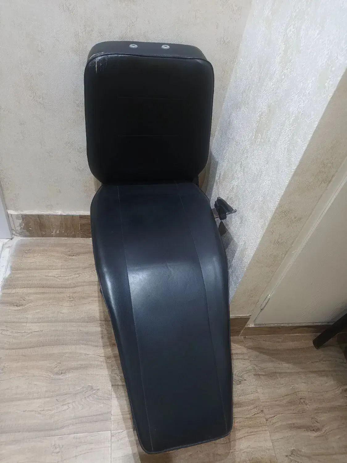 صندلی اصلاح سالم|آرایشگاه و سالن‌های زیبایی|قم, زنبیل آباد|دیوار