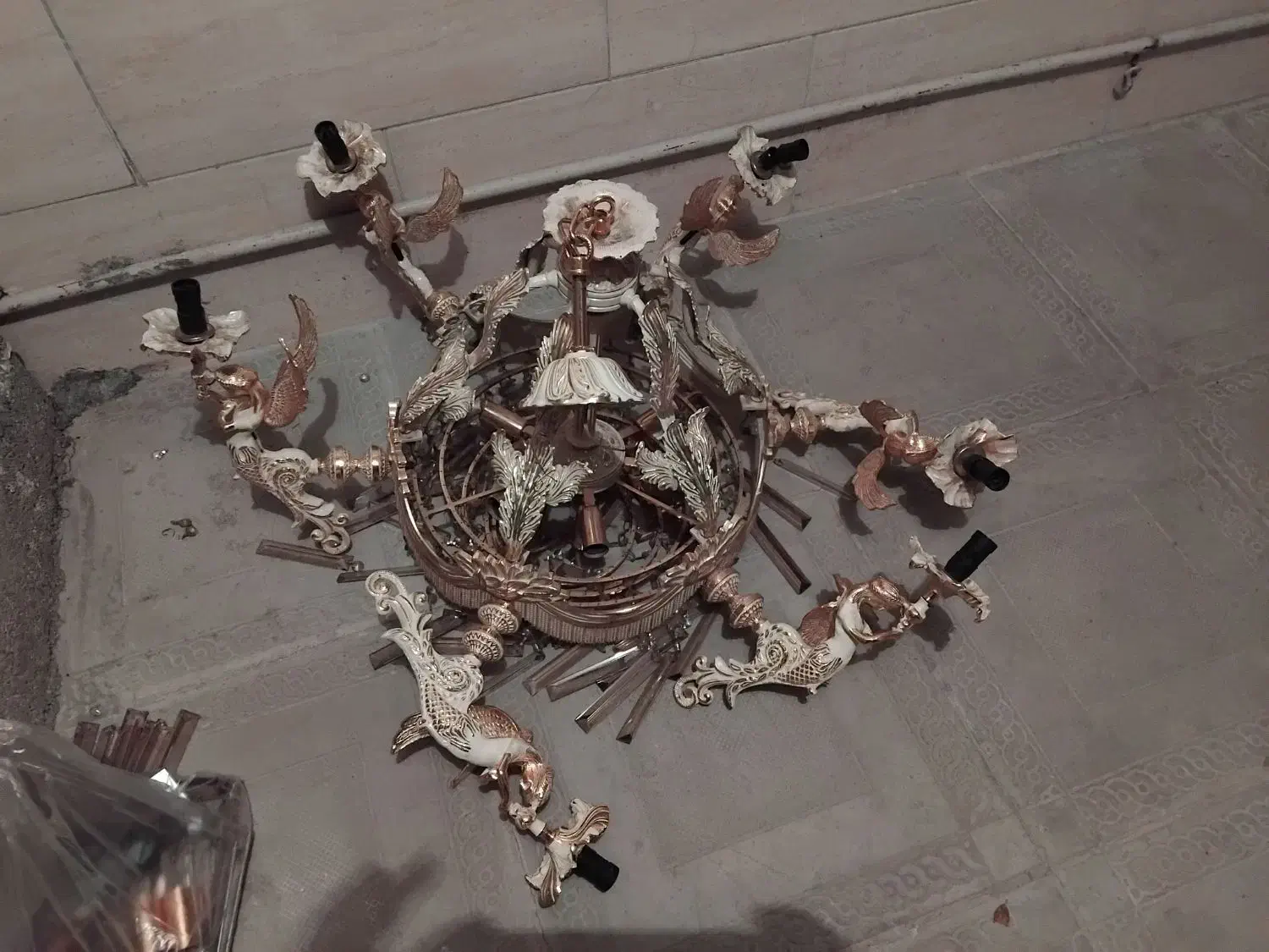 لوستر برنز  ۶شاخه فرشته|لوستر و چراغ آویز|ماهدشت, |دیوار