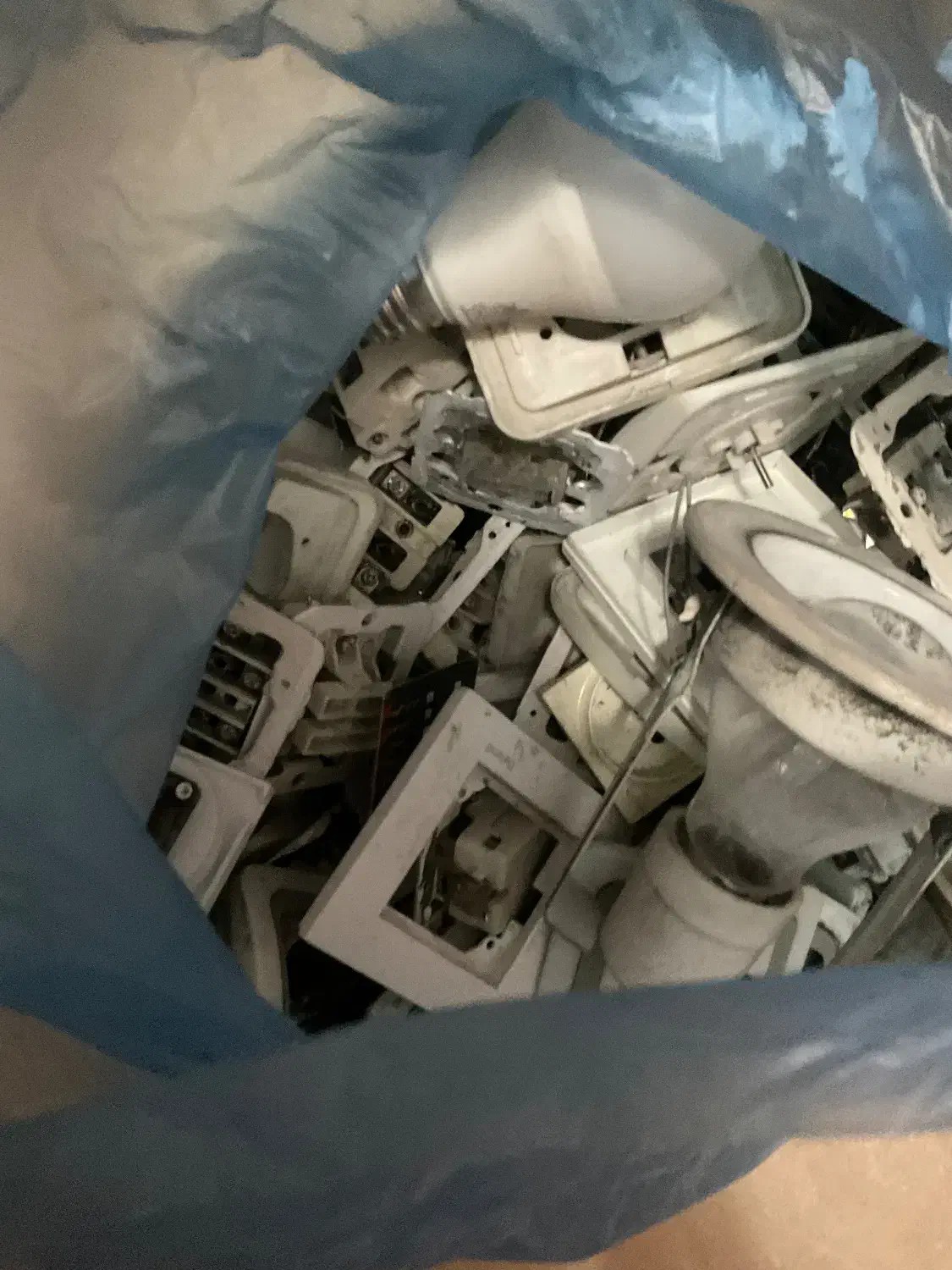 تعداد بالایی کلید پریز سالم|مصالح و تجهیزات ساختمان|تهران, دریا|دیوار