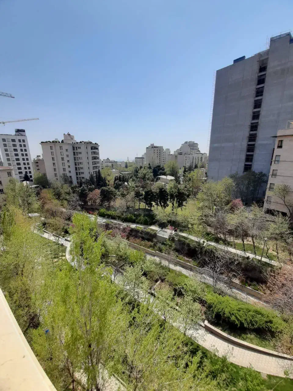 زعفرانیه ۲۰۰ متر  بدون مشرف ویو پارک ساسان