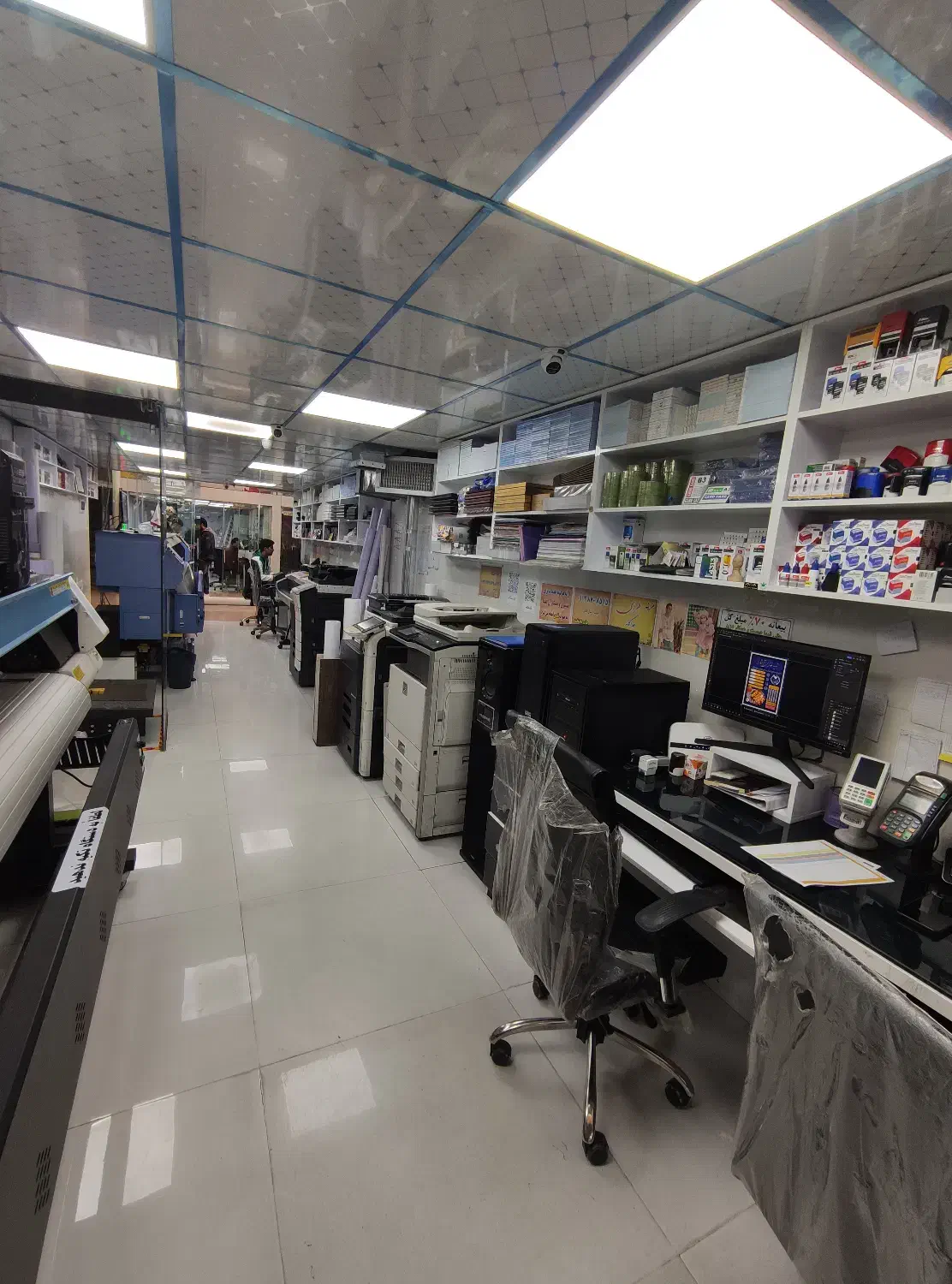 نیروی ساده خانم یا آقا نیازمندیم|استخدام رایانه و فناوری اطلاعات|تهران, شهرک فردوس (حسینی)|دیوار