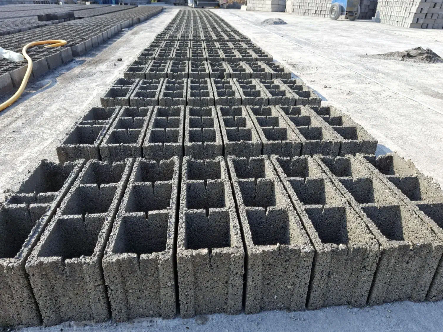 بلوک تولیدی بلوک پوکه ای سبک|مصالح و تجهیزات ساختمان|آمل, |دیوار