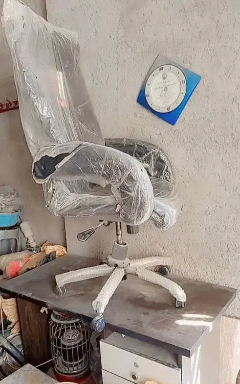 کمد لباس ساعت ایستاده چوبی ومیز و صندلی سالم|جاکفشی، کمد، دراور|فسا, |دیوار