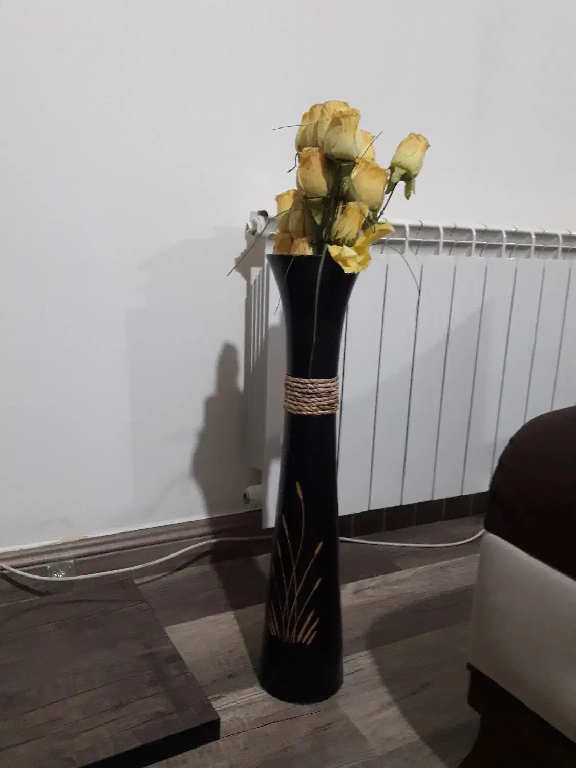 گل با گلدان|گل مصنوعی|رشت, منظریه|دیوار