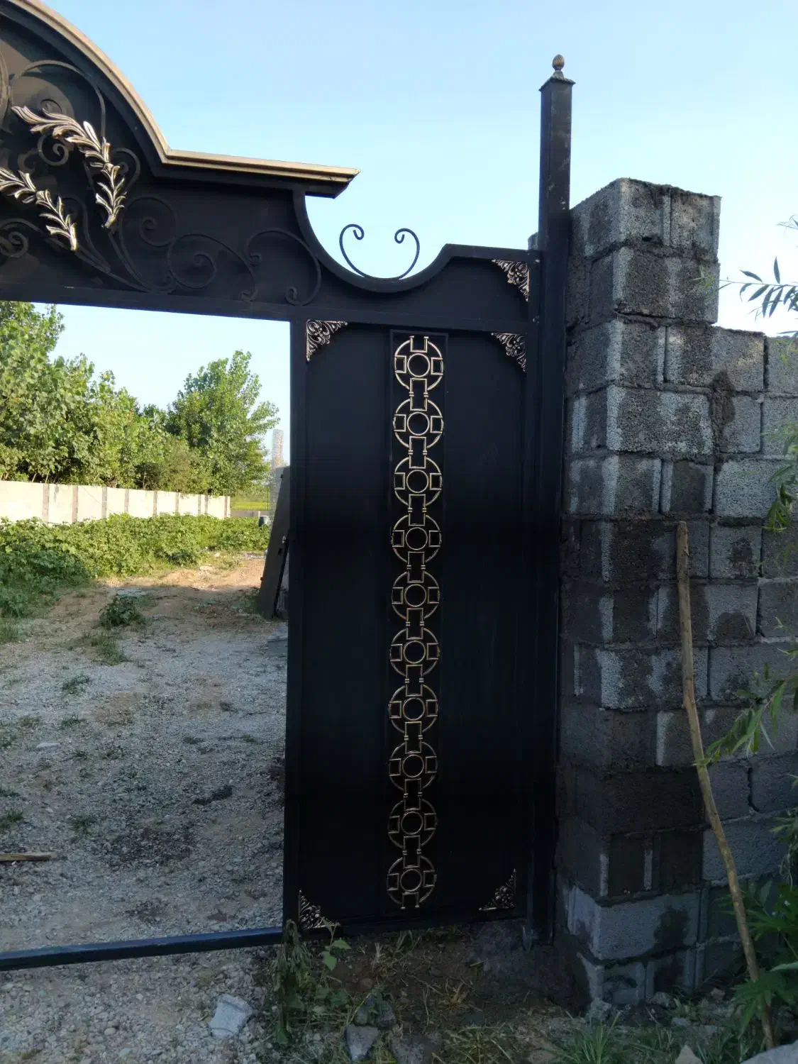 رنگکاری ضدزنگ لوله گاز اهن روزمزدی ۱۲۰۰زیرقیمت|خدمات پیشه و مهارت|صومعه‌سرا, |دیوار