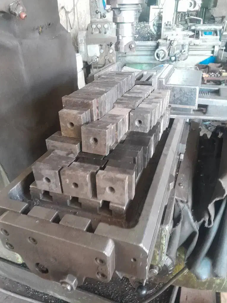 تیغه|عمده‌فروشی|شیراز, غدیر جنوبی|دیوار