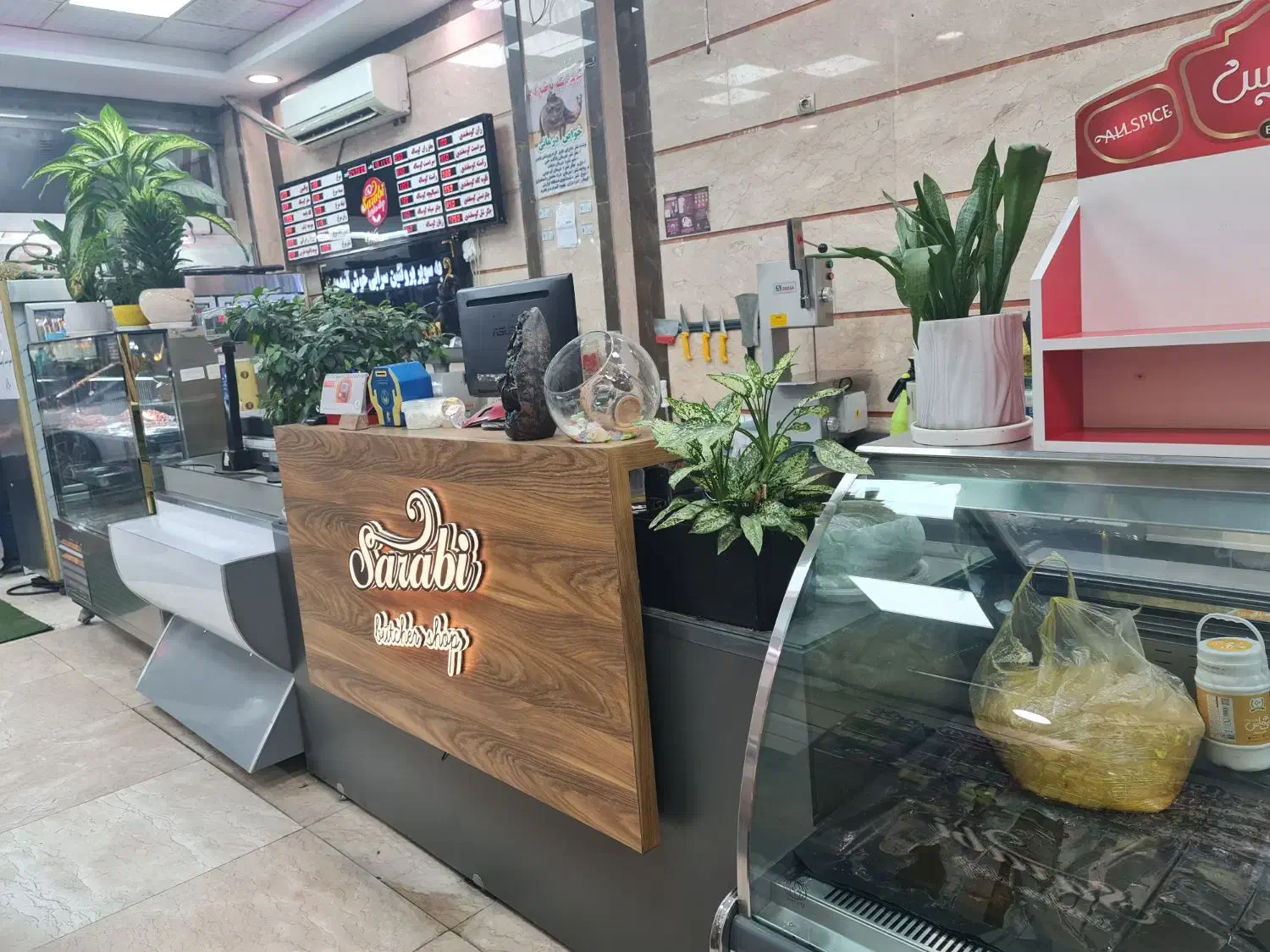 مرغ خورد کن حرفه ای|استخدام خدمات فروشگاه و رستوران|گلستان (تهران), |دیوار