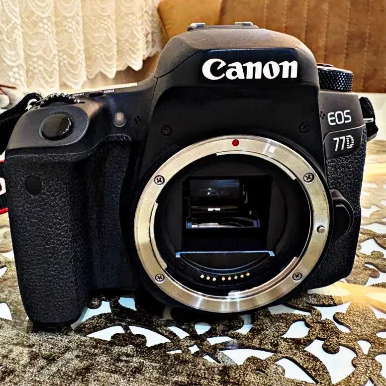 دوربین canon 77D|دوربین عکاسی و فیلم‌برداری|تهران, فاطمی|دیوار