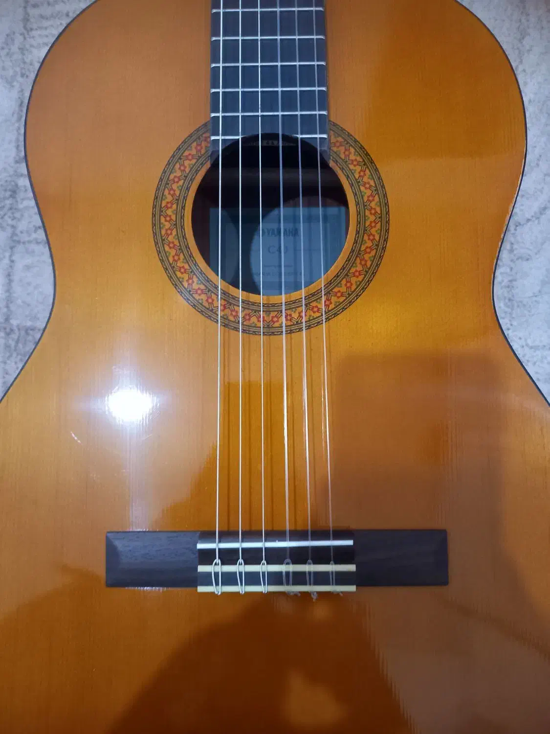 یک عدد گیتار نو یاماها C40 همراه با کاور|گیتار، بیس، امپلیفایر|بروجرد, |دیوار