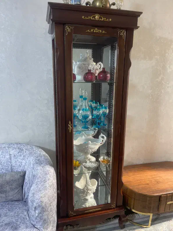 ویترین قهوه ای|بوفه، ویترین، کنسول|فولادشهر, A1|دیوار