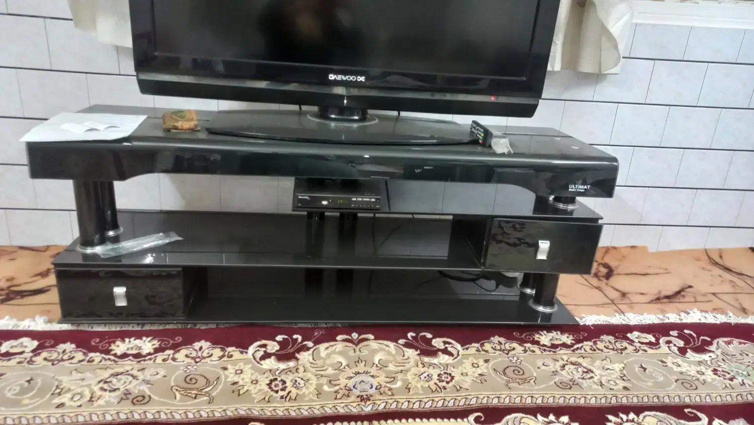 میز تلویزیون سالم وتمیز|میز تلویزیون|کاشان, آیت الله سعیدی|دیوار