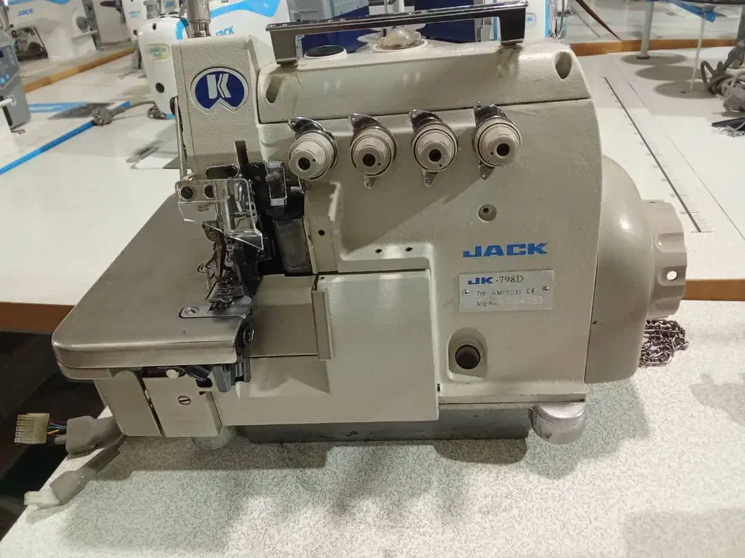 فروش چرخهای خیاطی گلدوزی وصنعتی وانواع اتو|چرخ خیاطی و ریسندگی|کاشان, گارزگاه|دیوار