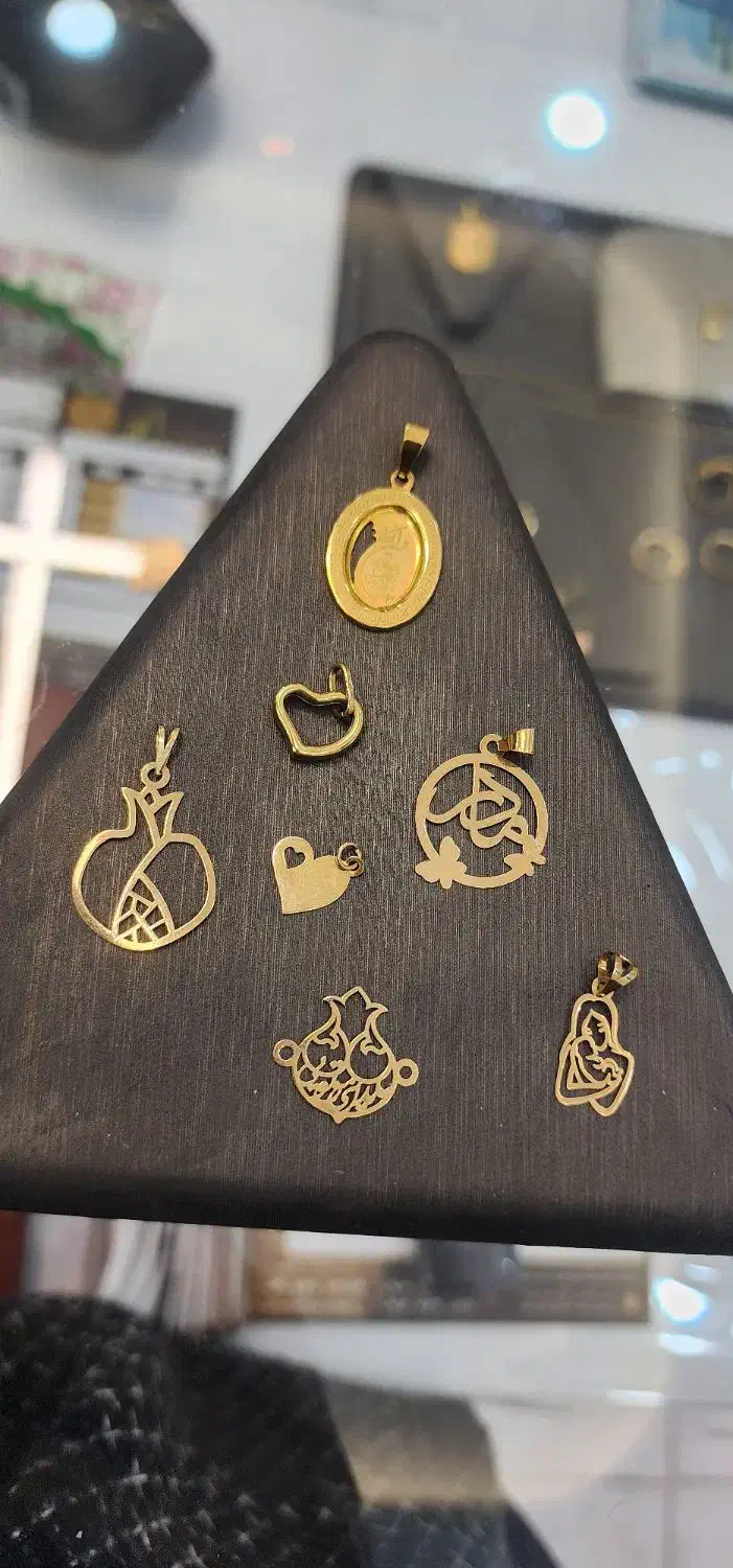 طلای شیک|جواهرات|کاشان, پاقپان|دیوار