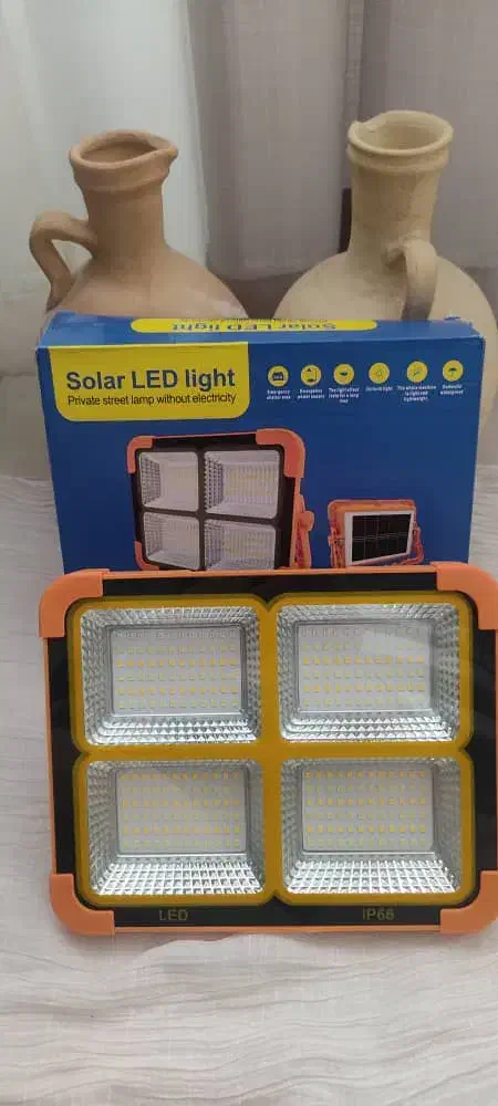 چراغ پروژکتور شارژی و خورشیدی IP 66|لامپ و چراغ|اندیشه, اندیشه فاز ۵|دیوار