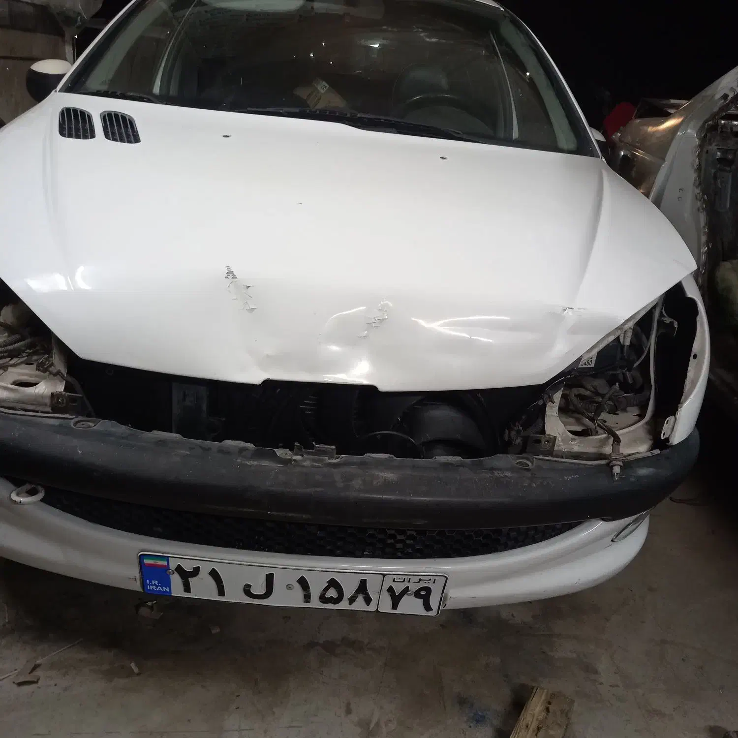 نیازمند شاکرد صافکاری نقاشی|استخدام صنعتی، فنی، مهندسی|قزوین, |دیوار