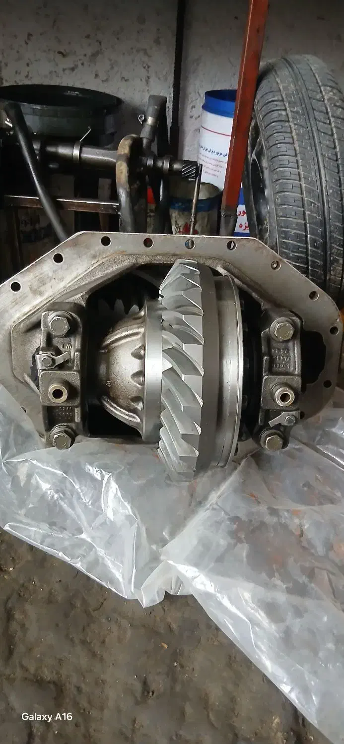 کله گاوی بنزده تن ۱۹۲۱|قطعات یدکی و لوازم جانبی|نیشابور, ده حلاج|دیوار