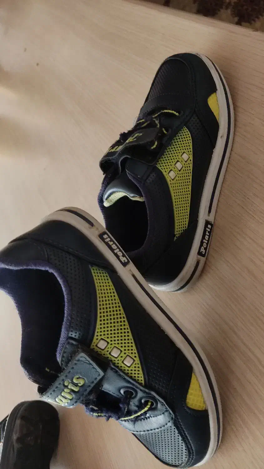 کفش سایز ۲۸ و ۲۵|کفش و لباس بچه|شاهینشهر, ۹ دی|دیوار